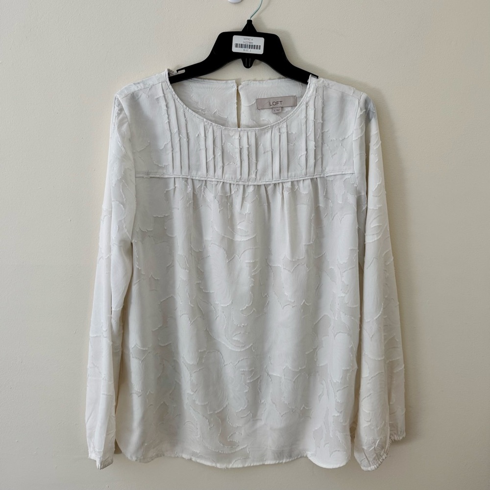 LOFT Off White Floral Texture Blouse
